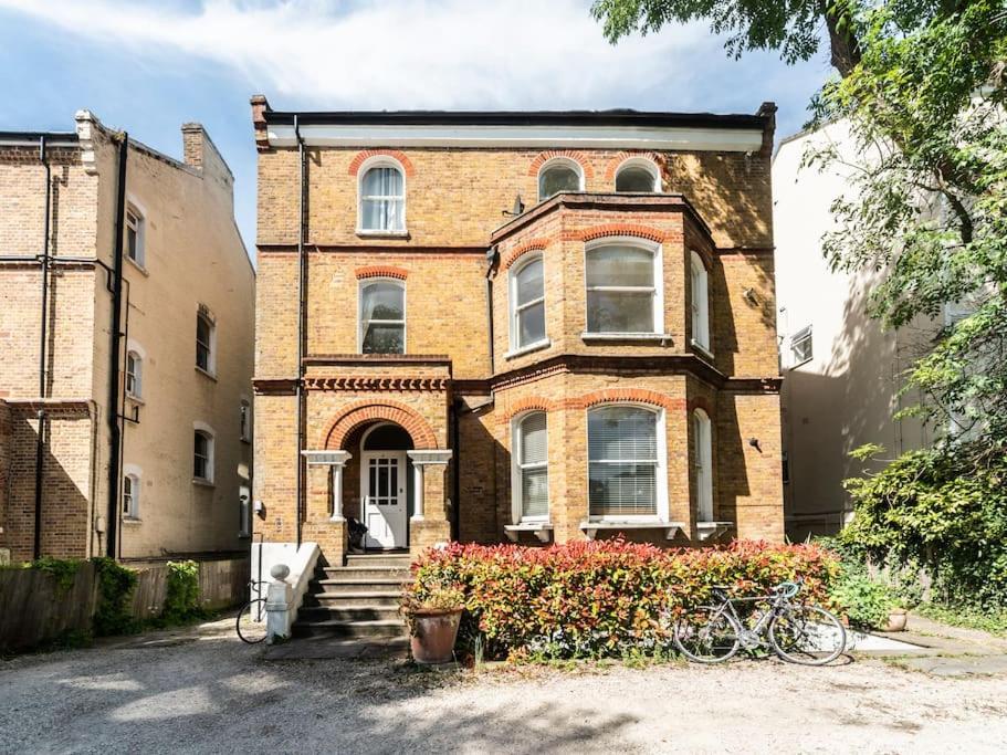 Ferienwohnung Surbiton Garden Flat Exterior foto